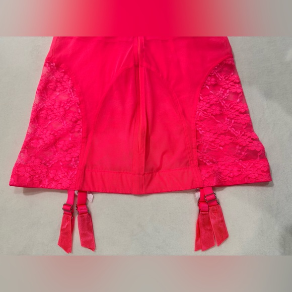🩷 Victoria's Secret Hot Neon Pink Lace Bustier Barbiecore Size 36 D NWOT 🩷 - Picture 6 of 11